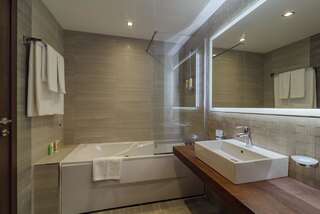 Отель Rosslyn Dimyat Hotel Varna Варна Полулюкс с боковым видом на море-6